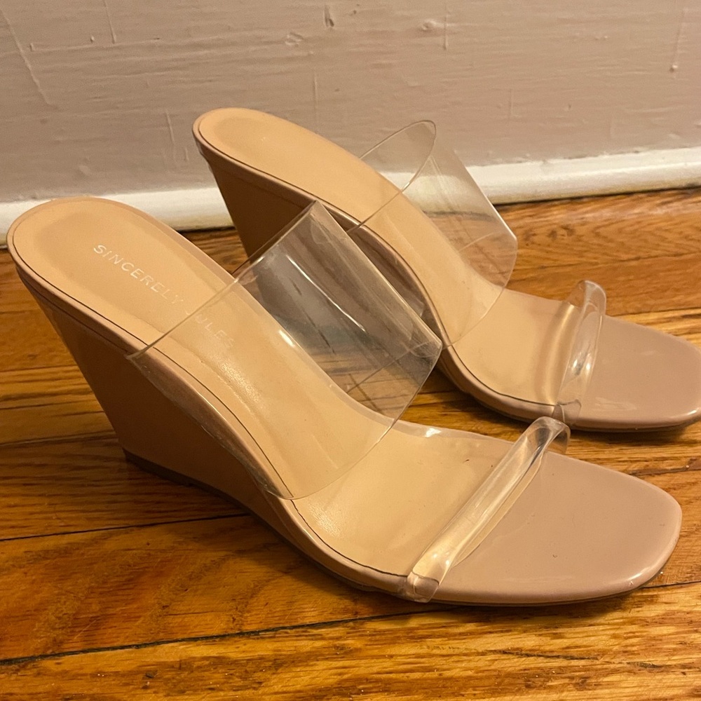 SINCERLY JULES WEDGE W. TRANSPARENT STRAPS
